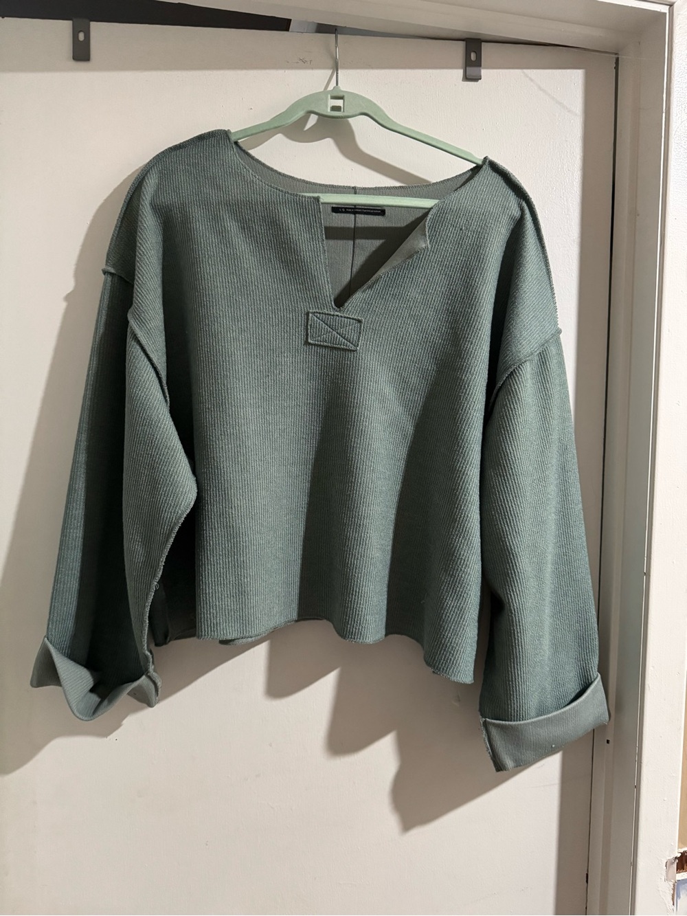 Urban Outfitters Ribbed Boxy Crop Top Size Large Sage Green